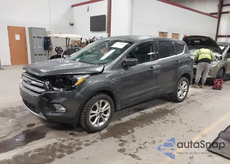 2017 Ford Escape Se z USA, uszkodzony, nr VIN 1FMCU9GD5HUD73632